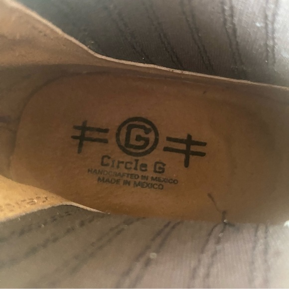 CIRCLE G WOMEN'S HARNESS AND STUDDED BOOTIES - ROUND TOE - Picture 5 of 6